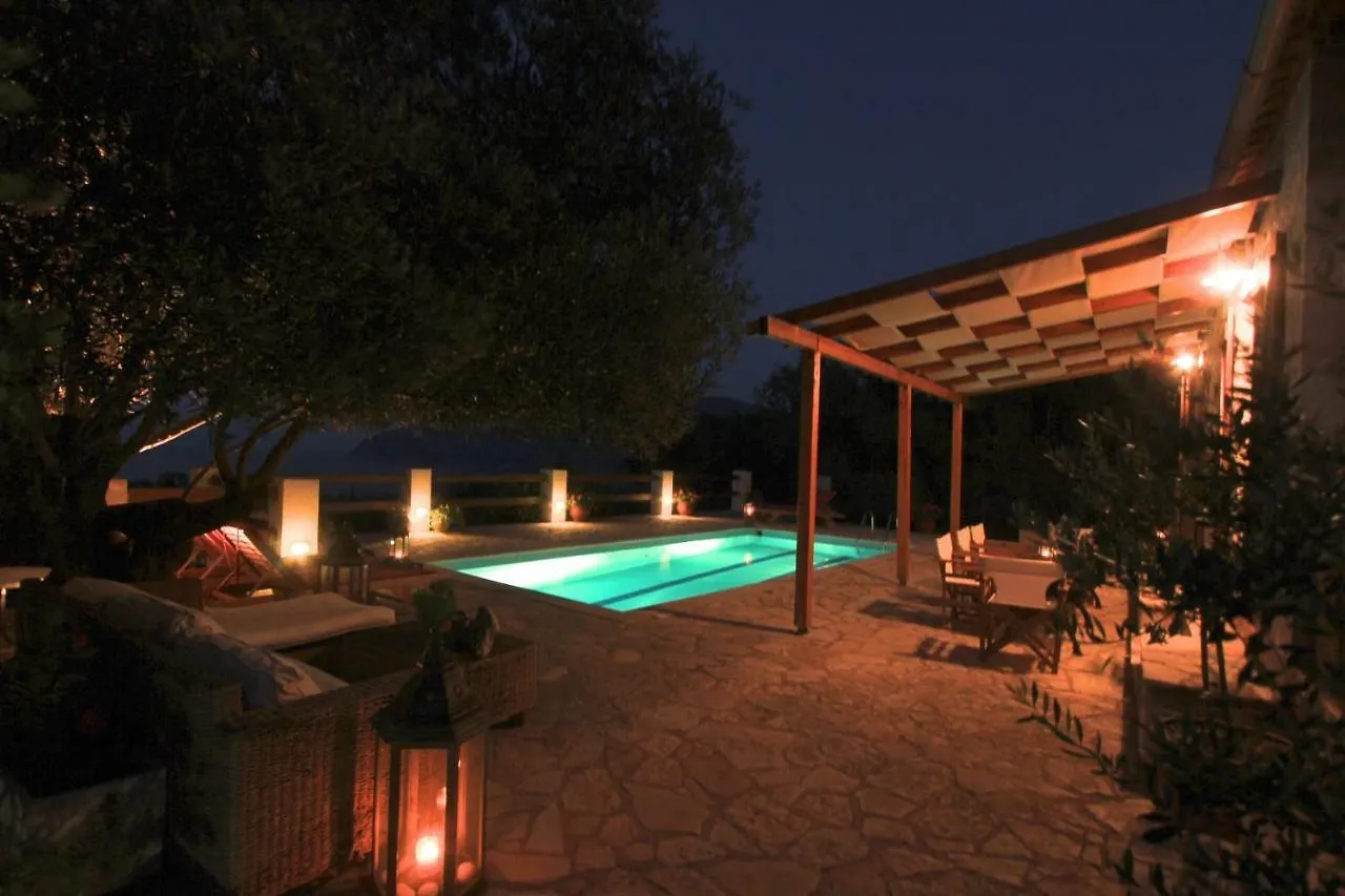 Villa Mystique Evretí 0*,